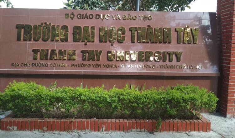 a150ea448948681631591 Lắp đặt Cổng xếp điện TAK-004 tại Trường Đại học Thành Tây Toàn An Khánh